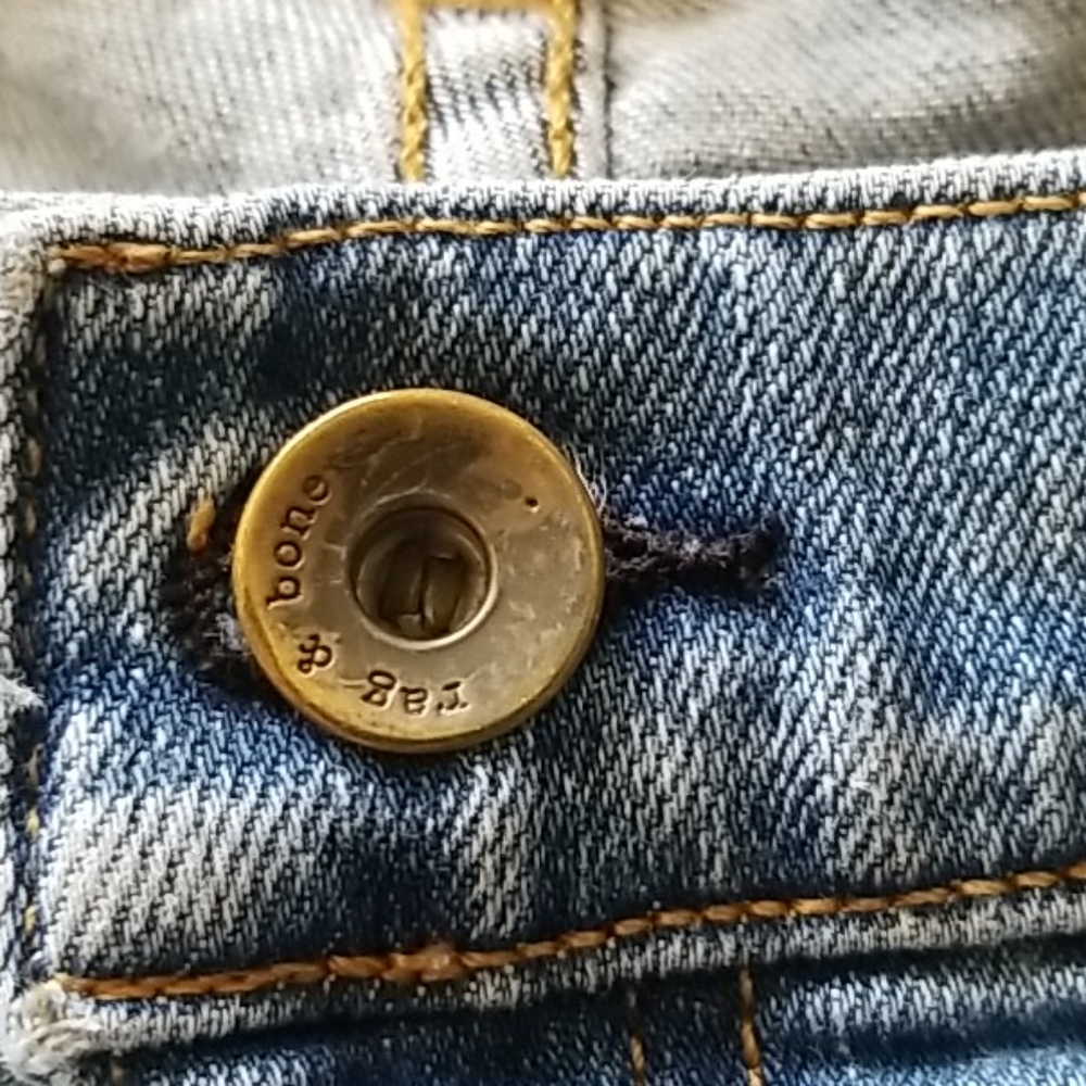 Jean's - Picture 2 of 5